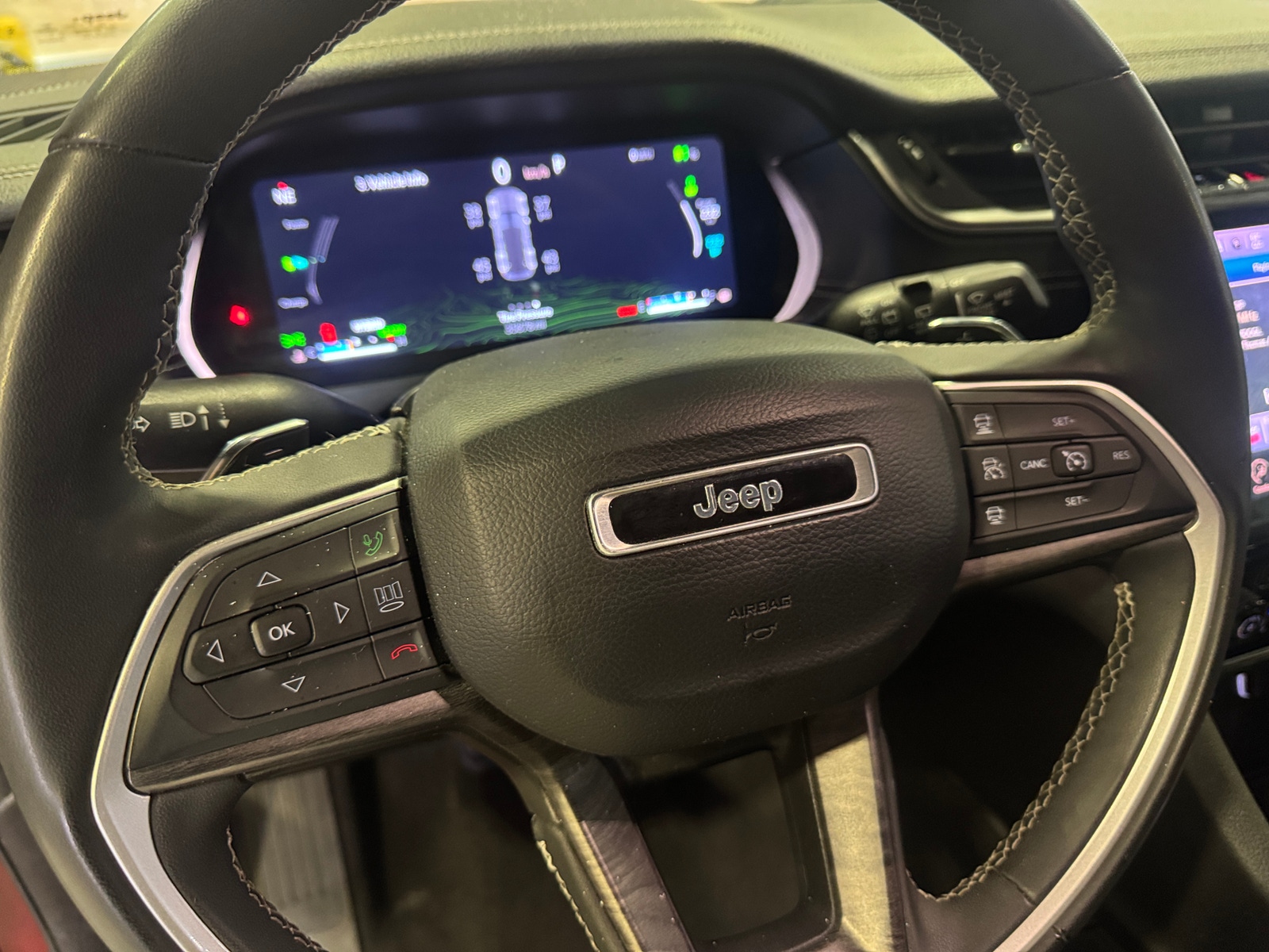 Thumbnail: 2024 Jeep Grand Cherokee - 4