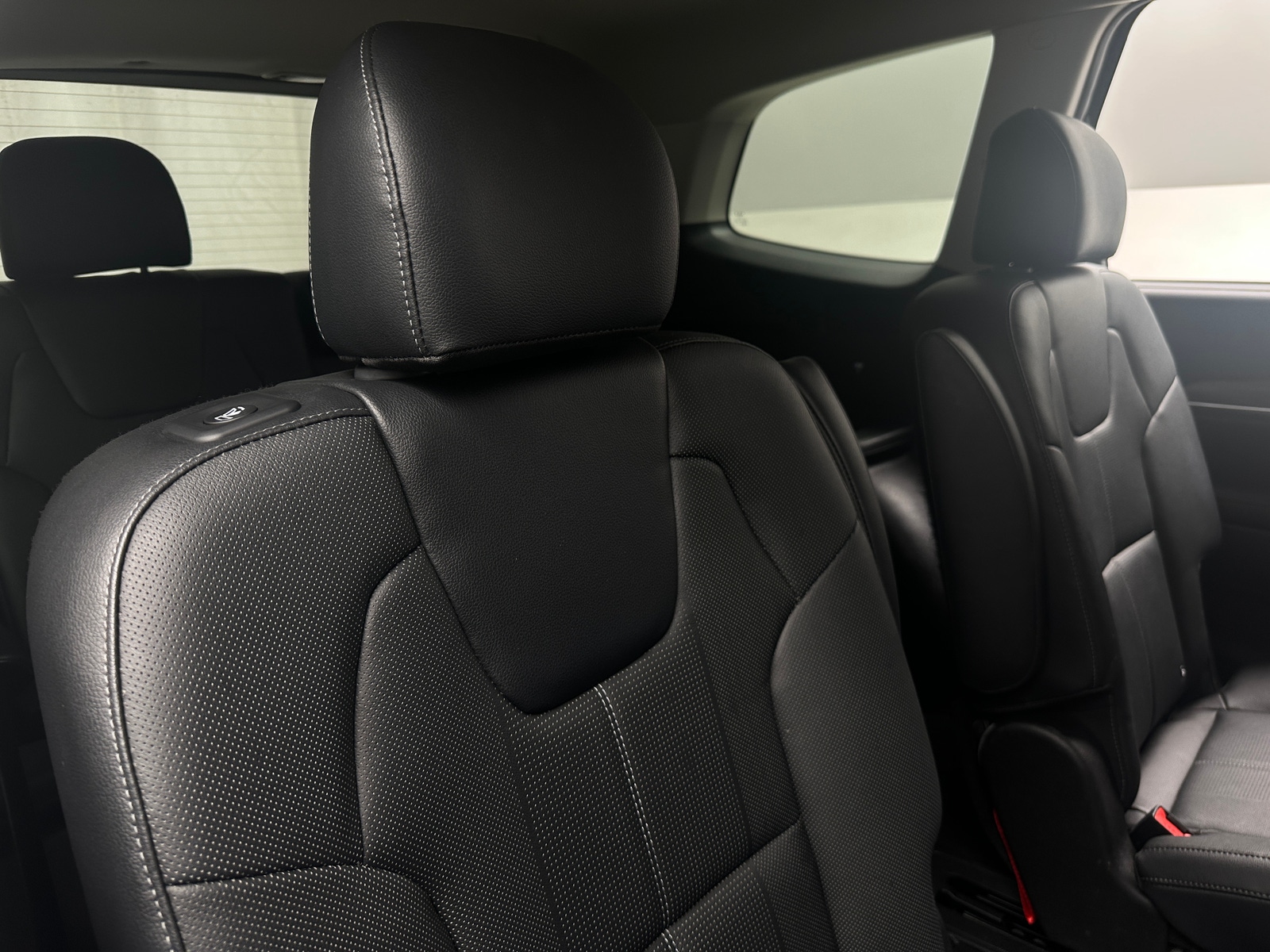 Thumbnail: 2022 Kia Telluride - 5