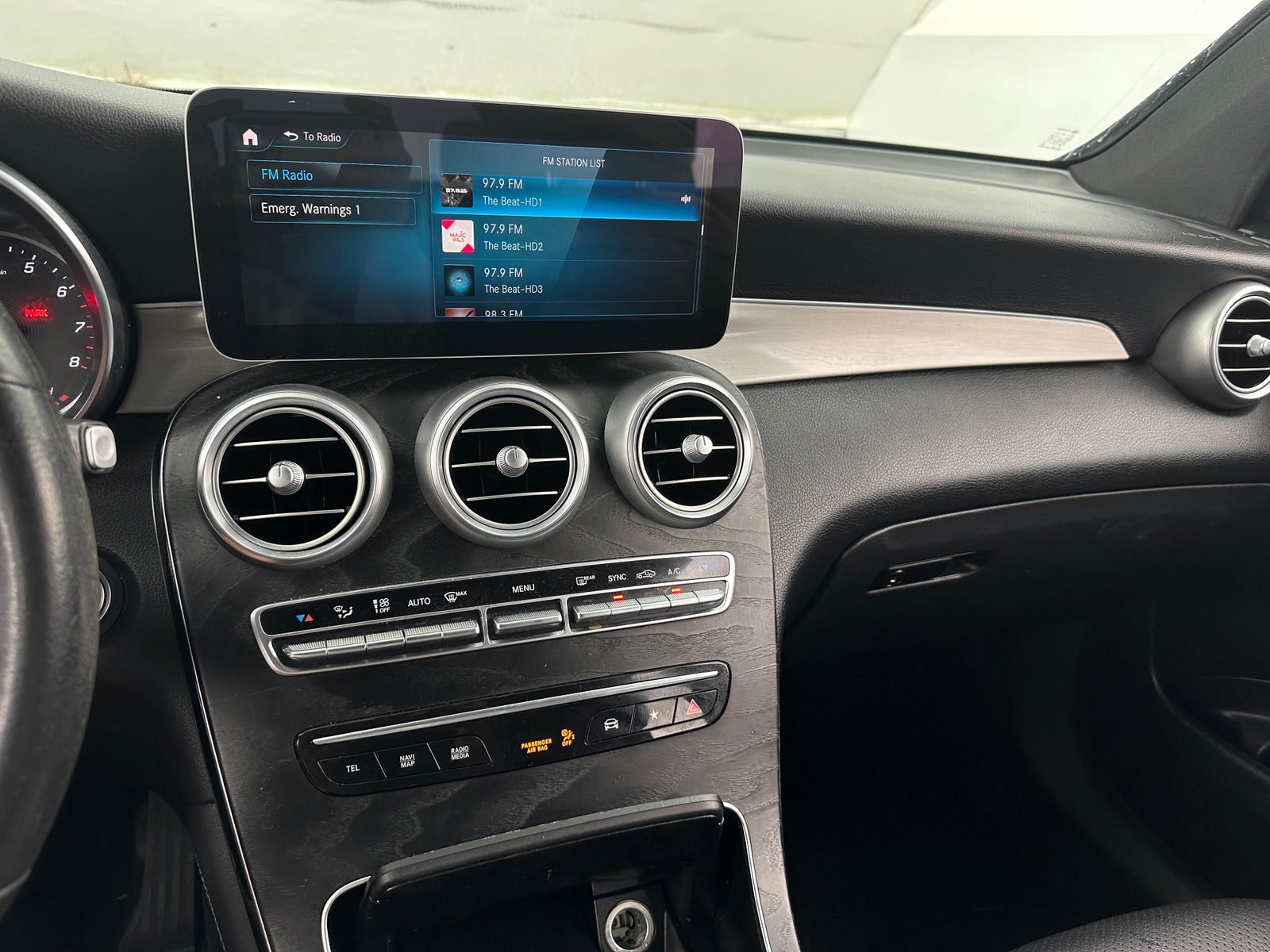 Thumbnail: 2021 Mercedes-Benz GLC - 3