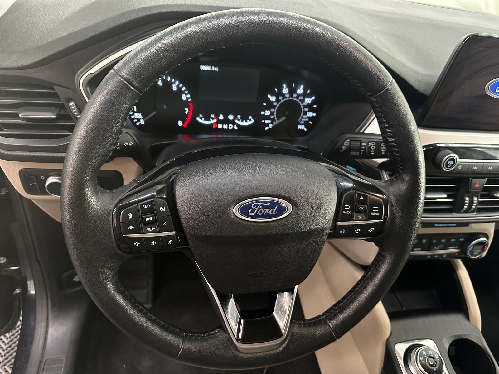 Thumbnail: 2021 Ford Escape - 5