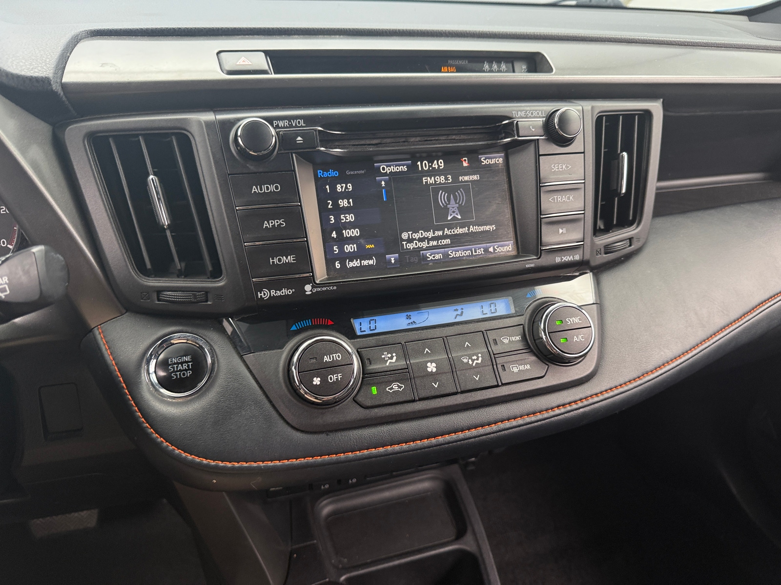 Thumbnail: 2018 Toyota RAV4 - 3