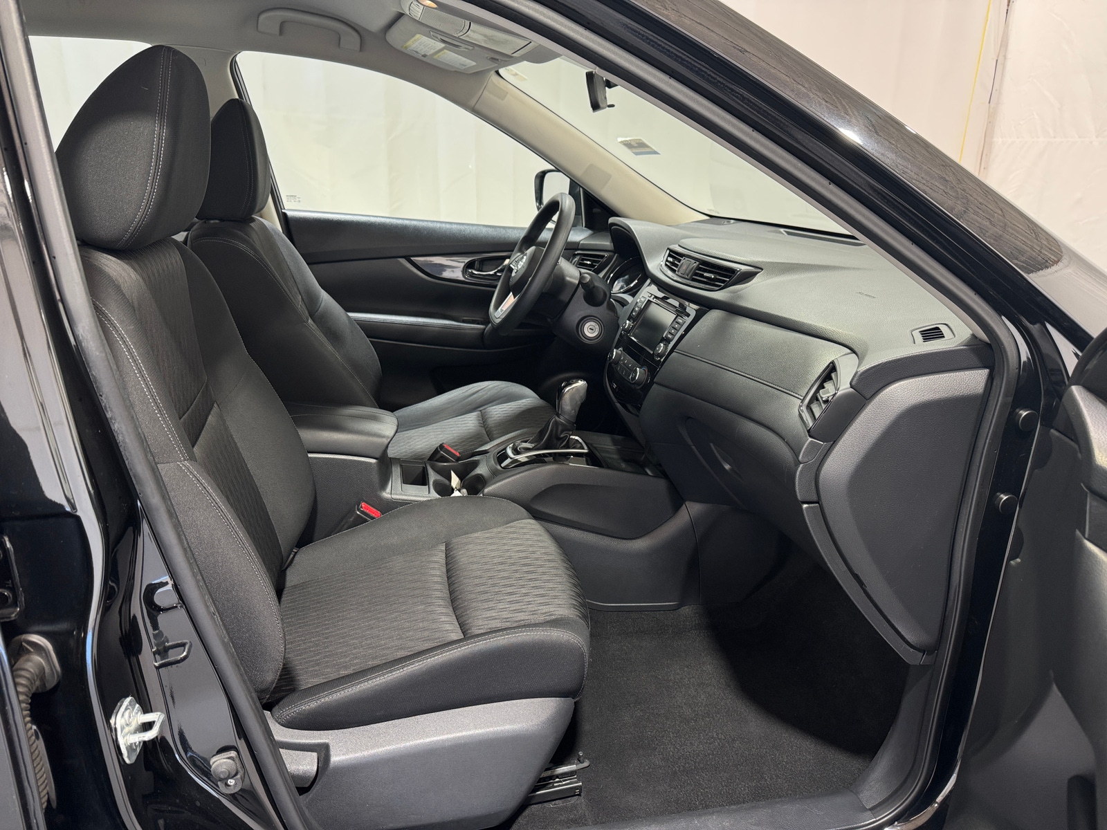 Thumbnail: 2018 Nissan Rogue - 2