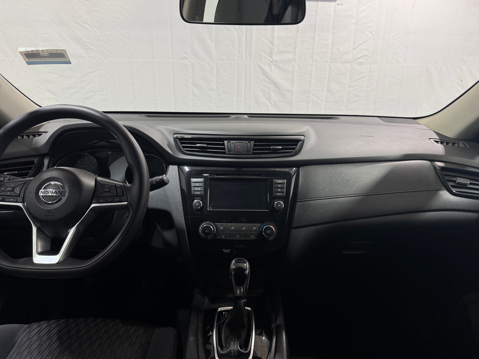 Thumbnail: 2018 Nissan Rogue - 3