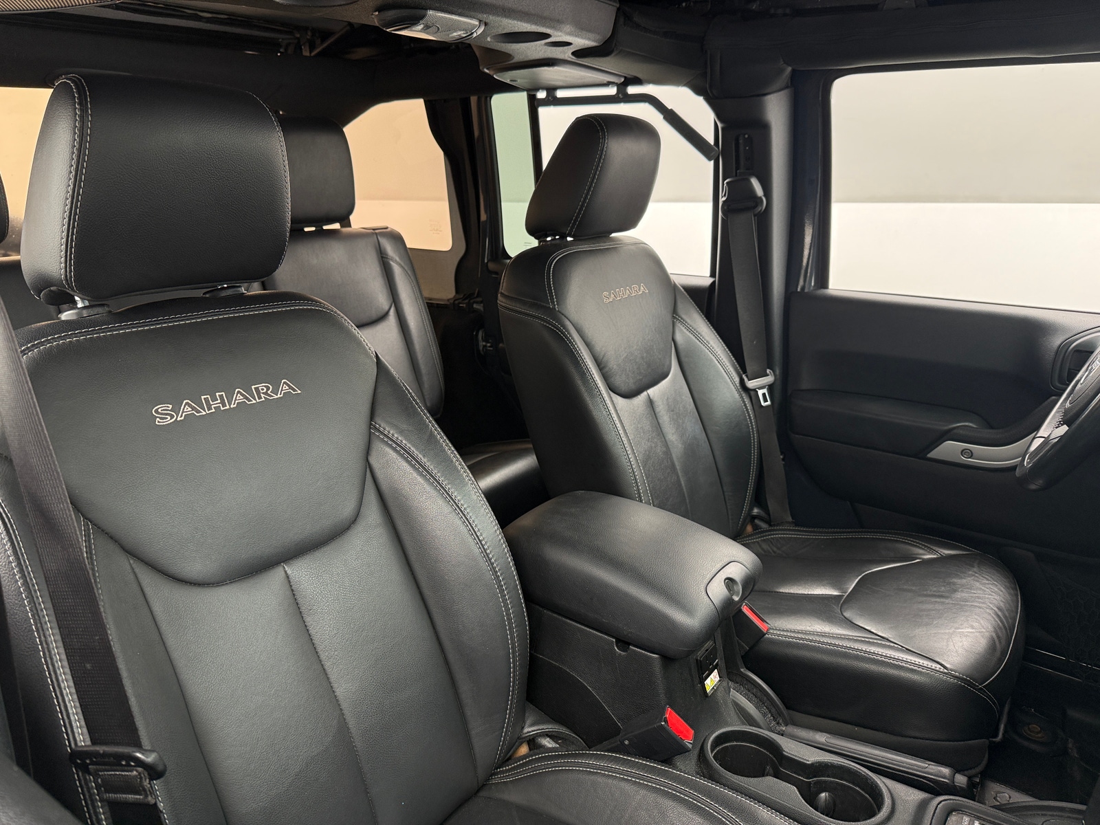 Thumbnail: 2017 Jeep Wrangler - 2