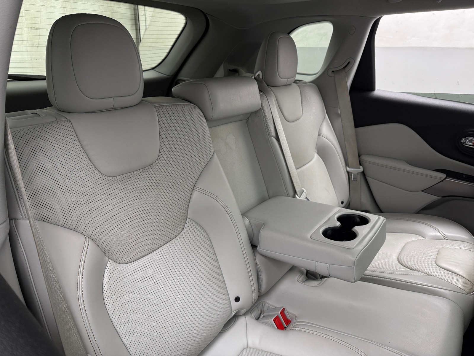 Thumbnail: 2019 Jeep Cherokee - 5