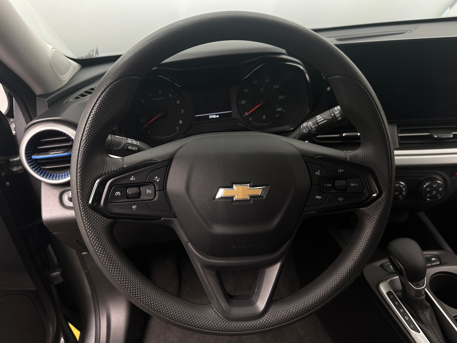 Thumbnail: 2025 Chevrolet Trax - 5