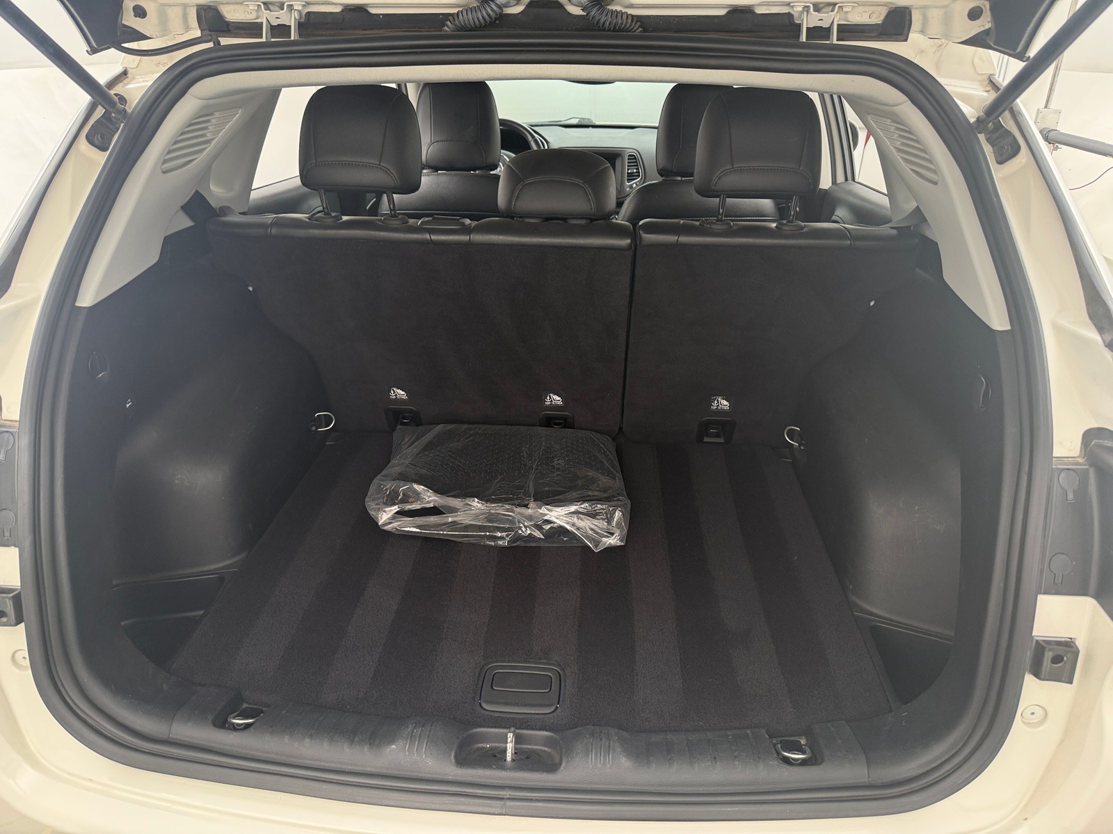 Thumbnail: 2019 Jeep Compass - 7