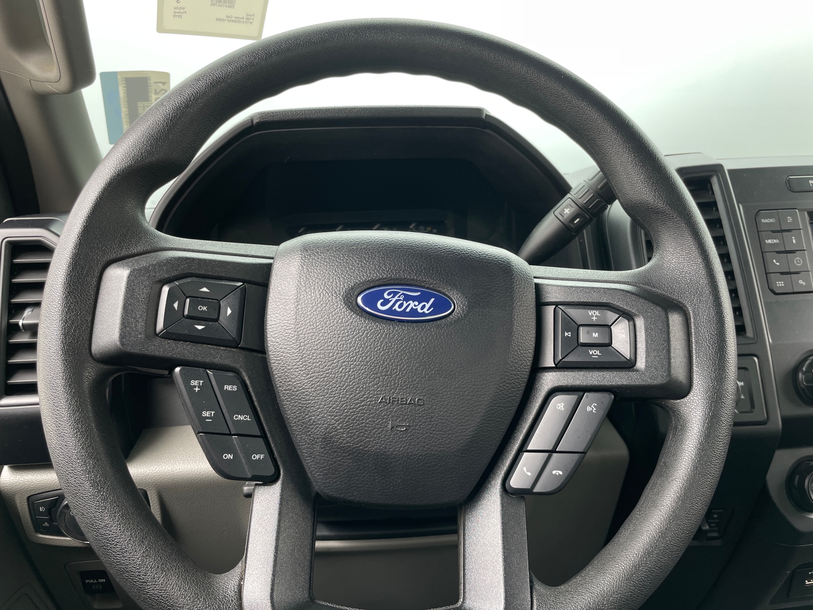 Thumbnail: 2019 Ford Econoline - 5