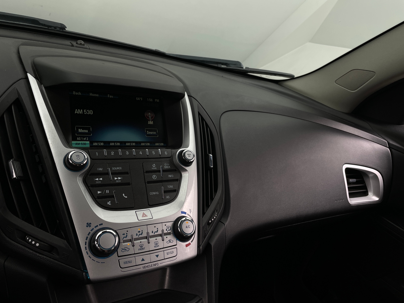 Thumbnail: 2016 Chevrolet Equinox - 4