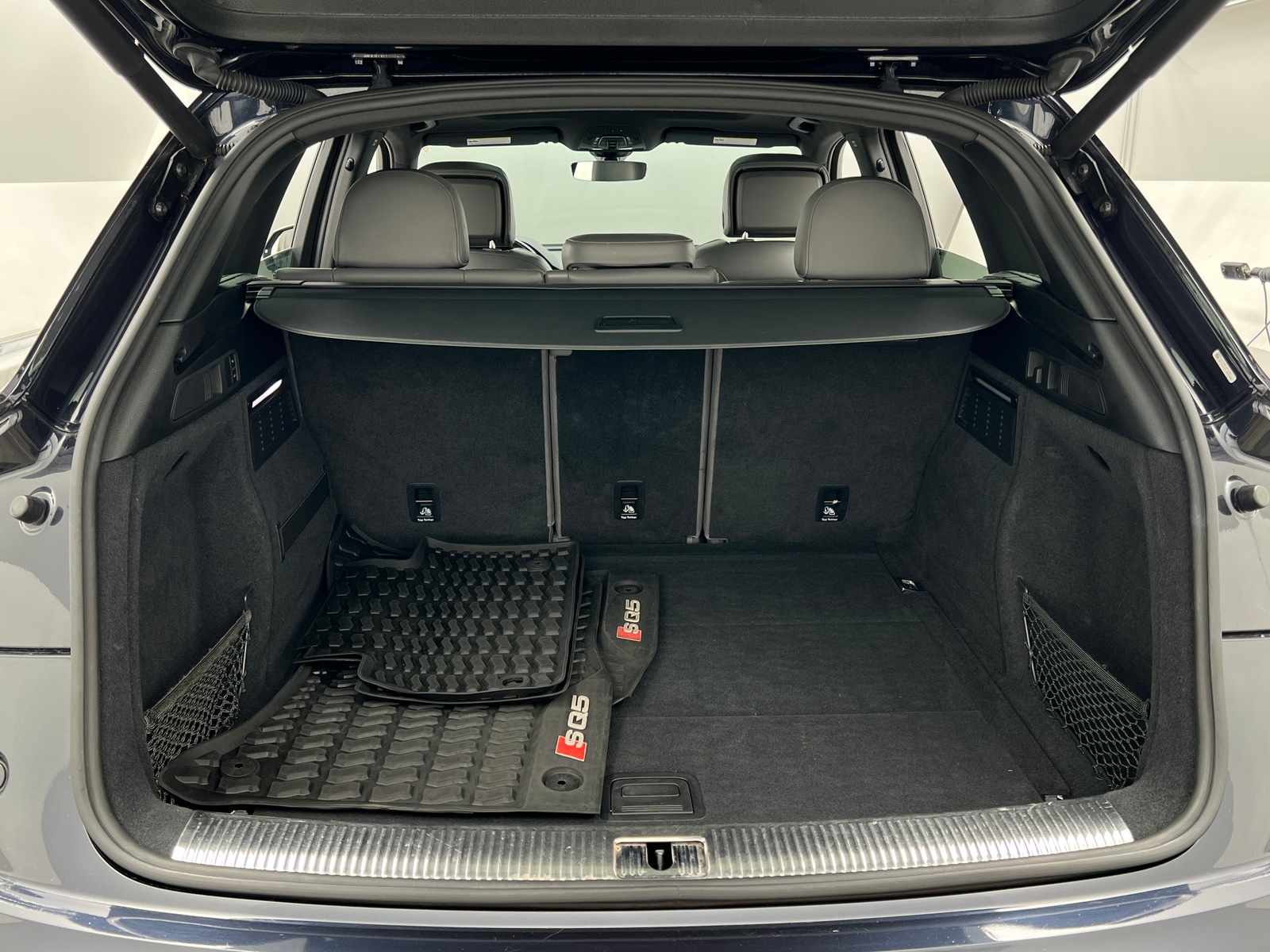 Thumbnail: 2019 Audi SQ5 - 6