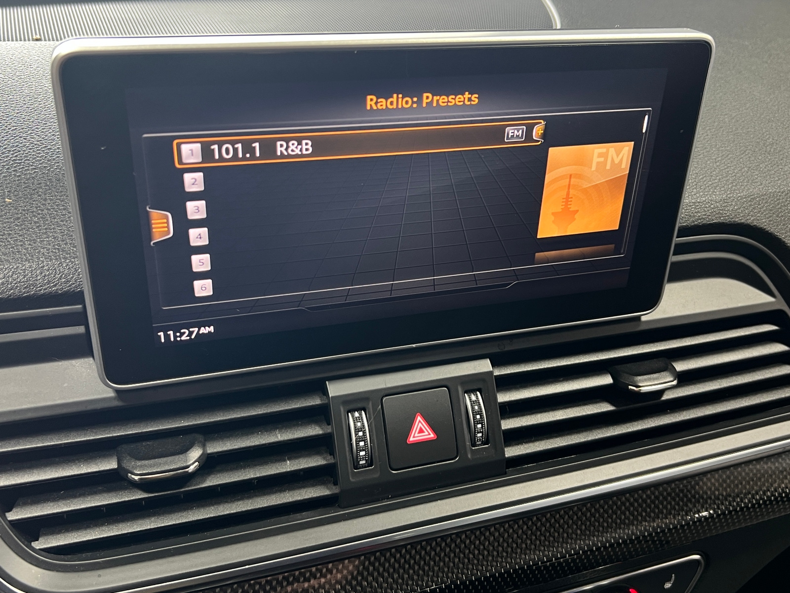 Thumbnail: 2019 Audi SQ5 - 3
