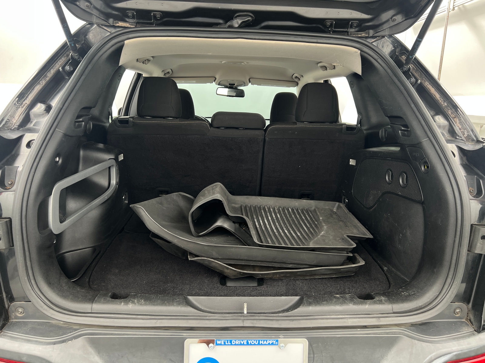 Thumbnail: 2016 Jeep Cherokee - 7