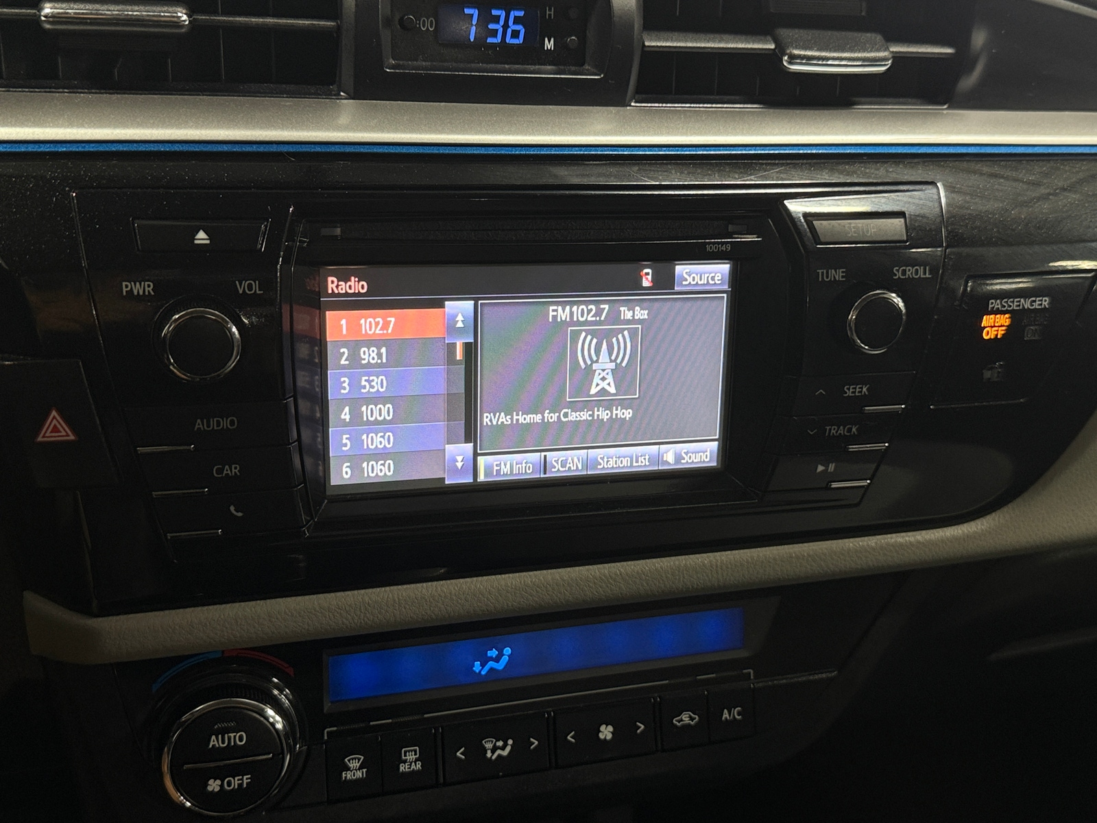 Thumbnail: 2014 Toyota Corolla - 4