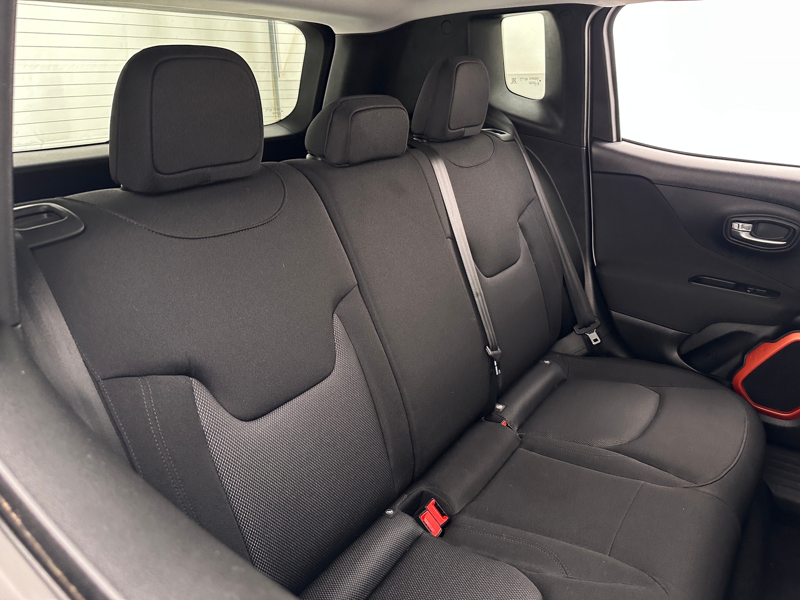 Thumbnail: 2018 Jeep Renegade - 6