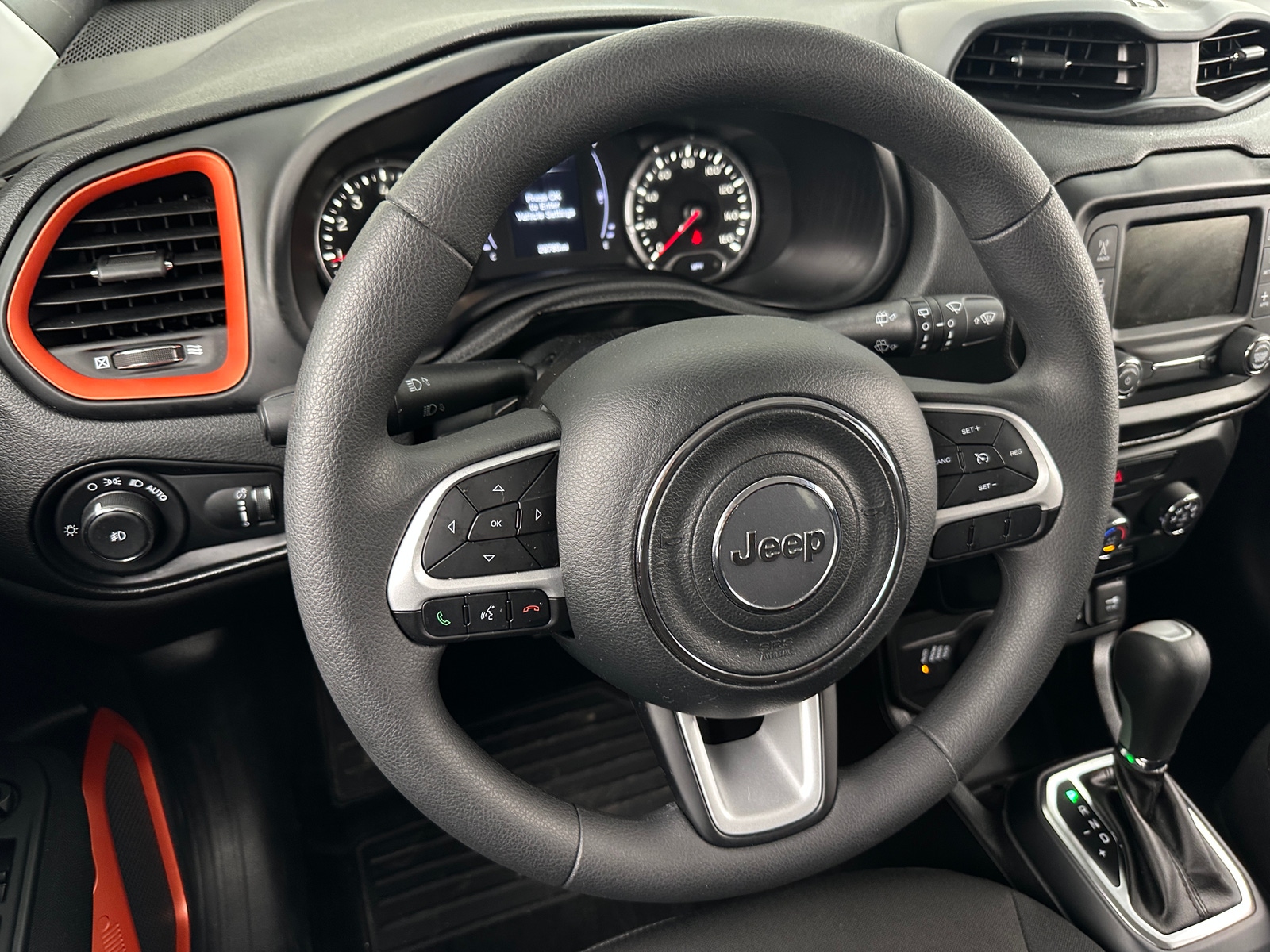 Thumbnail: 2018 Jeep Renegade - 5