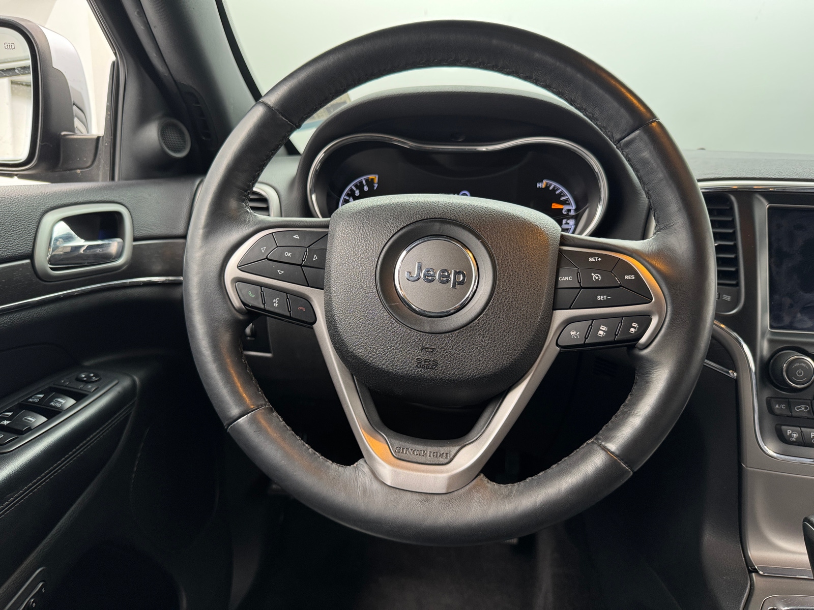Thumbnail: 2018 Jeep Grand Cherokee - 4