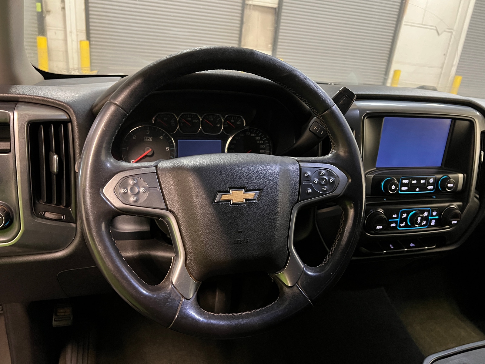 Thumbnail: 2015 Chevrolet Silverado 1500 - 5