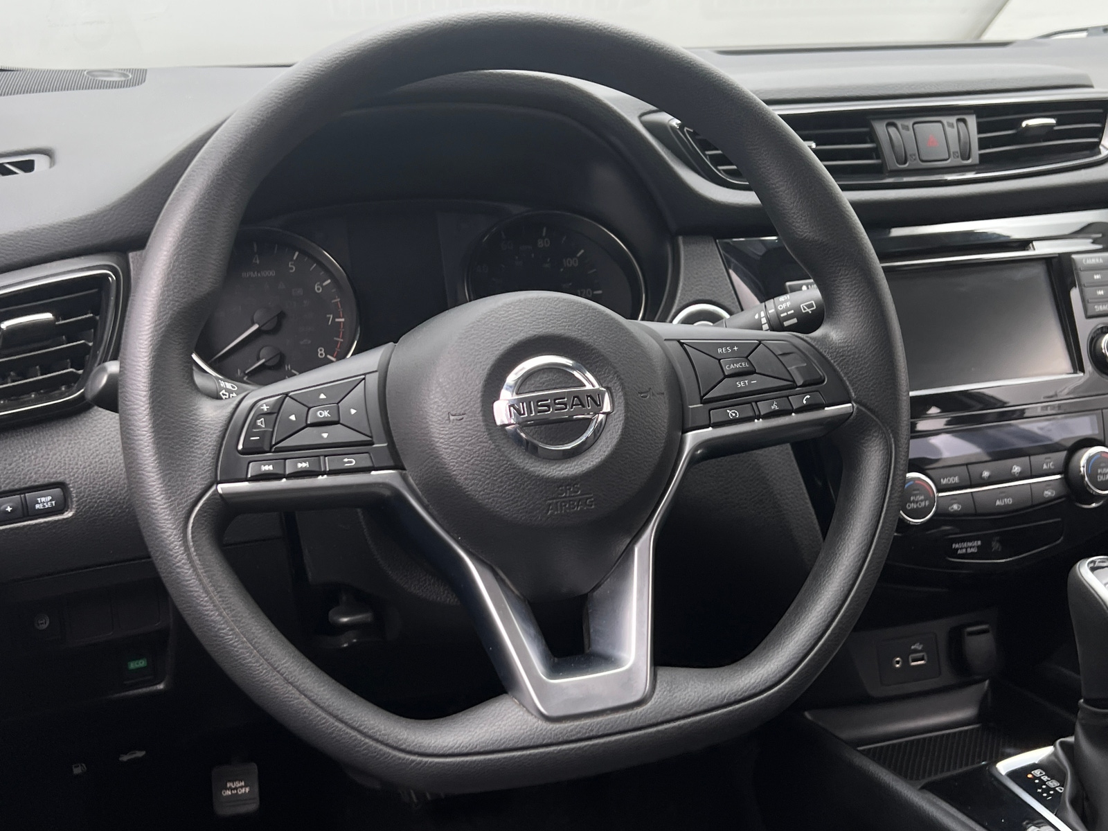 Thumbnail: 2019 Nissan Rogue Sport - 5