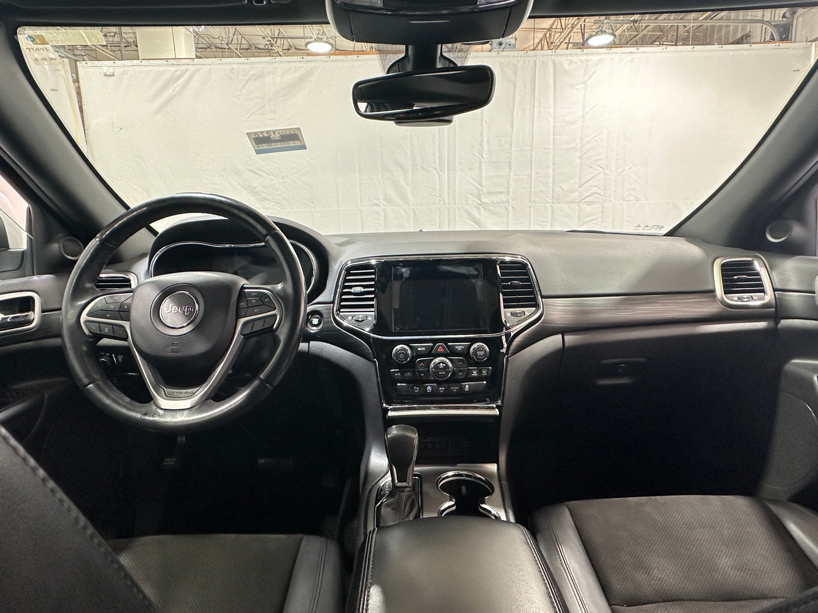 Thumbnail: 2020 Jeep Grand Cherokee - 2