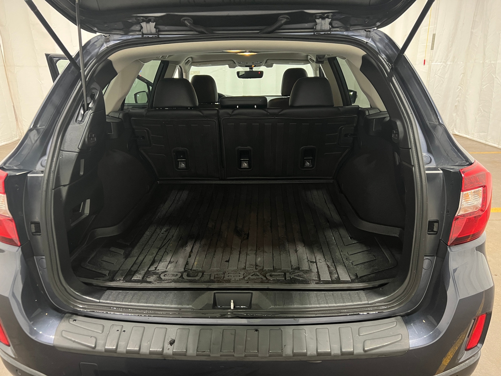Thumbnail: 2017 Subaru Outback - 6
