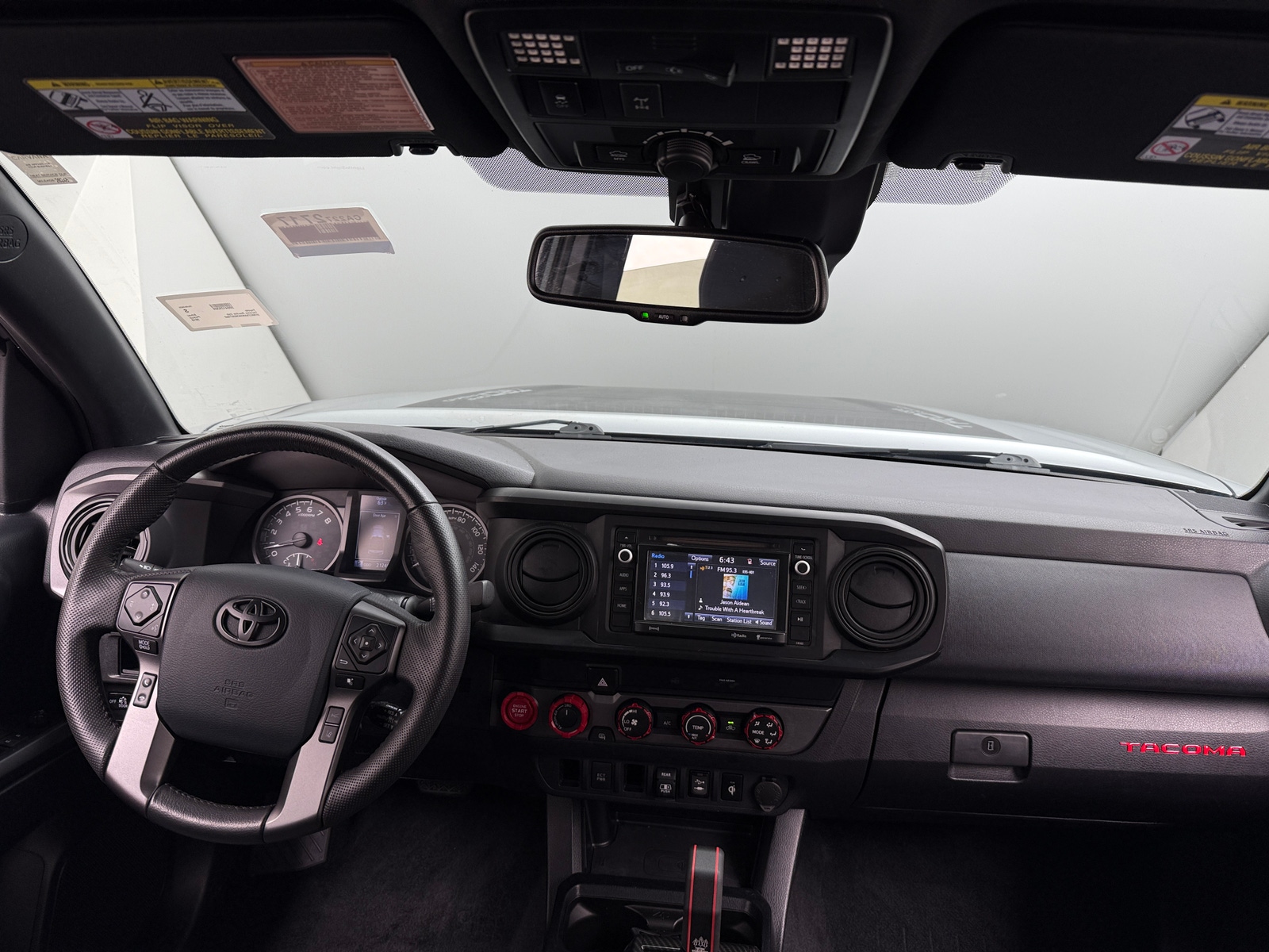 Thumbnail: 2019 Toyota Tacoma - 3