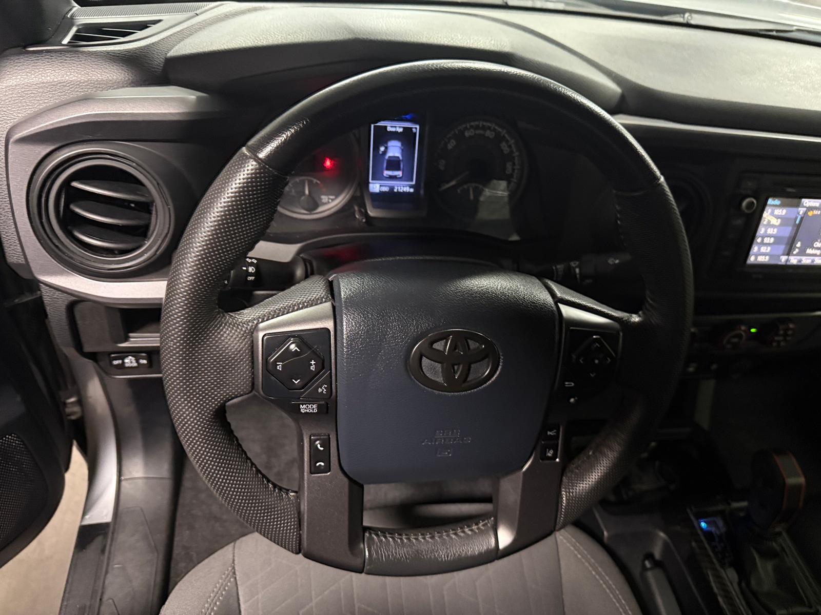Thumbnail: 2019 Toyota Tacoma - 5