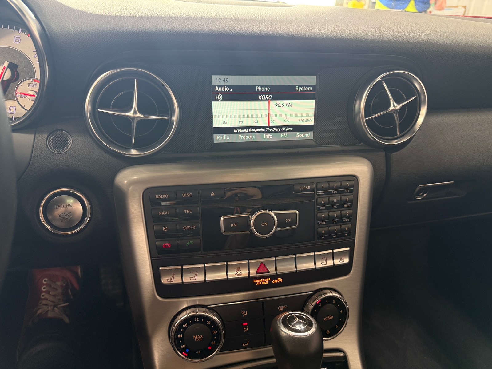 Thumbnail: 2015 Mercedes-Benz SLK - 3