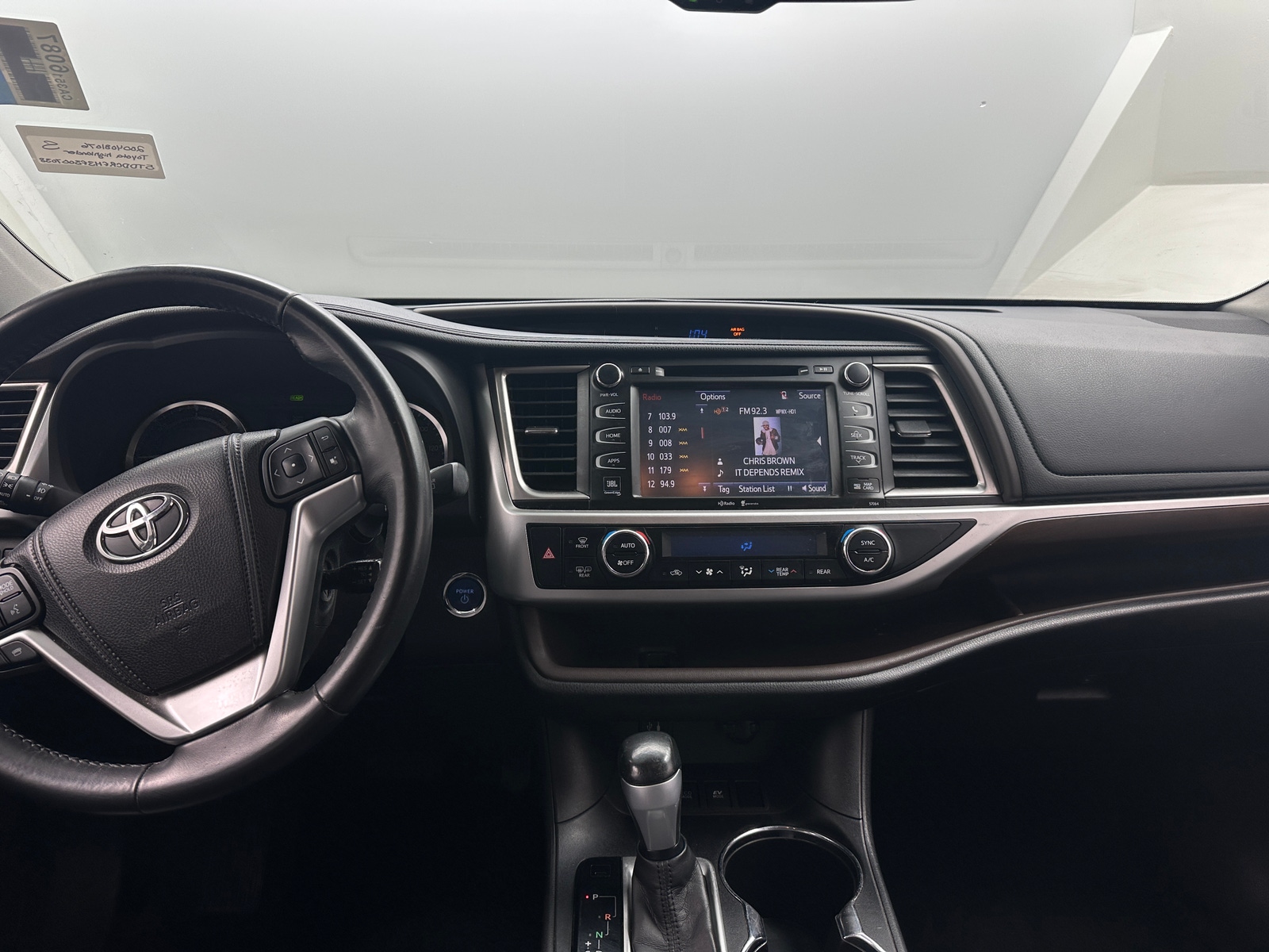 Thumbnail: 2015 Toyota Highlander - 2