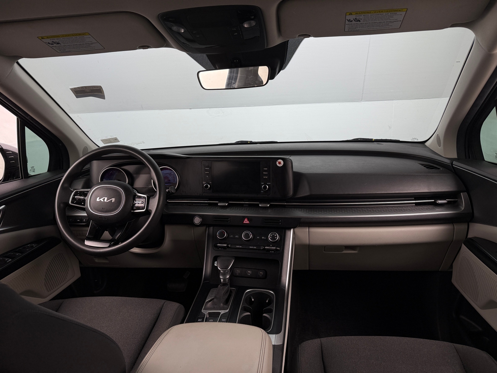 Thumbnail: 2022 Kia Carnival - 3