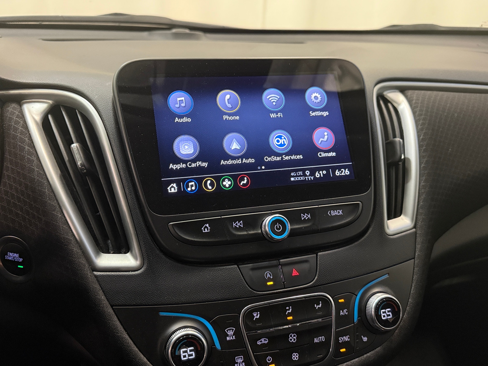 Thumbnail: 2024 Chevrolet Malibu - 4