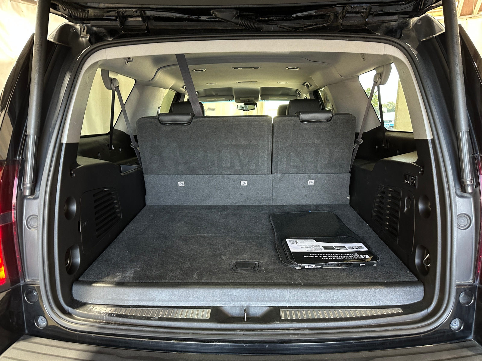 Thumbnail: 2017 Chevrolet Suburban - 6
