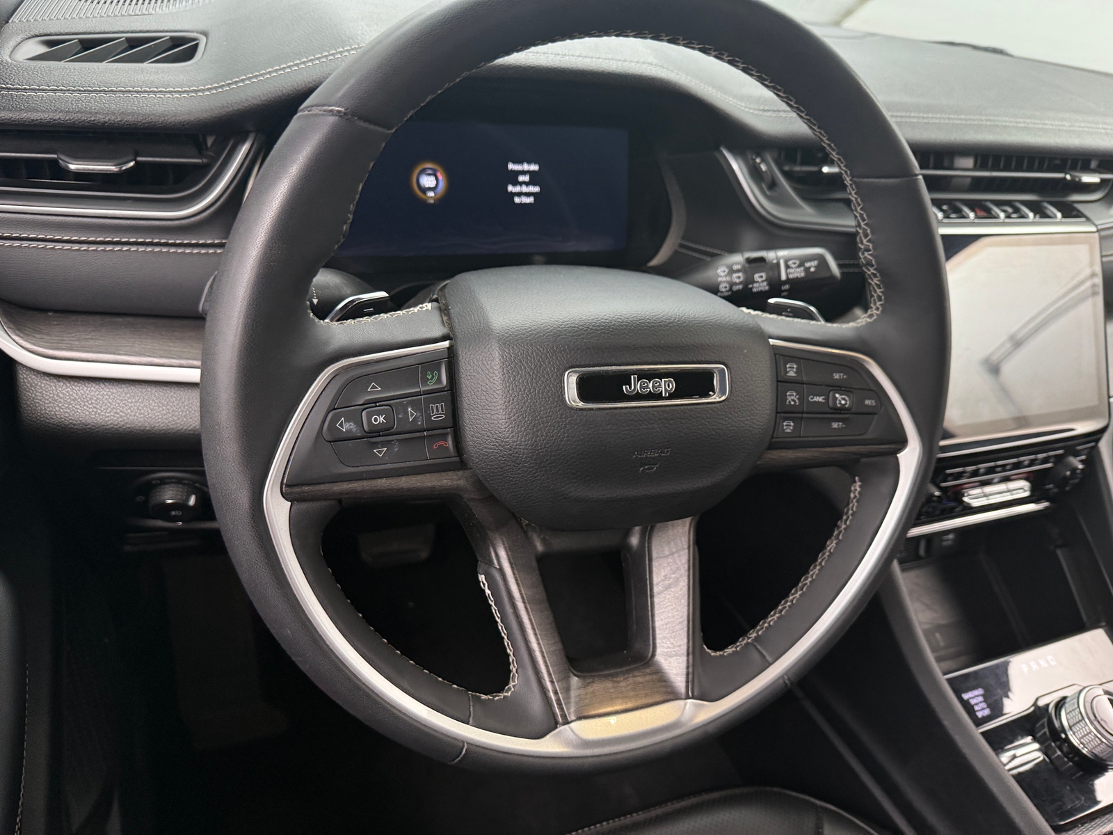 Thumbnail: 2024 Jeep Grand Cherokee L - 4