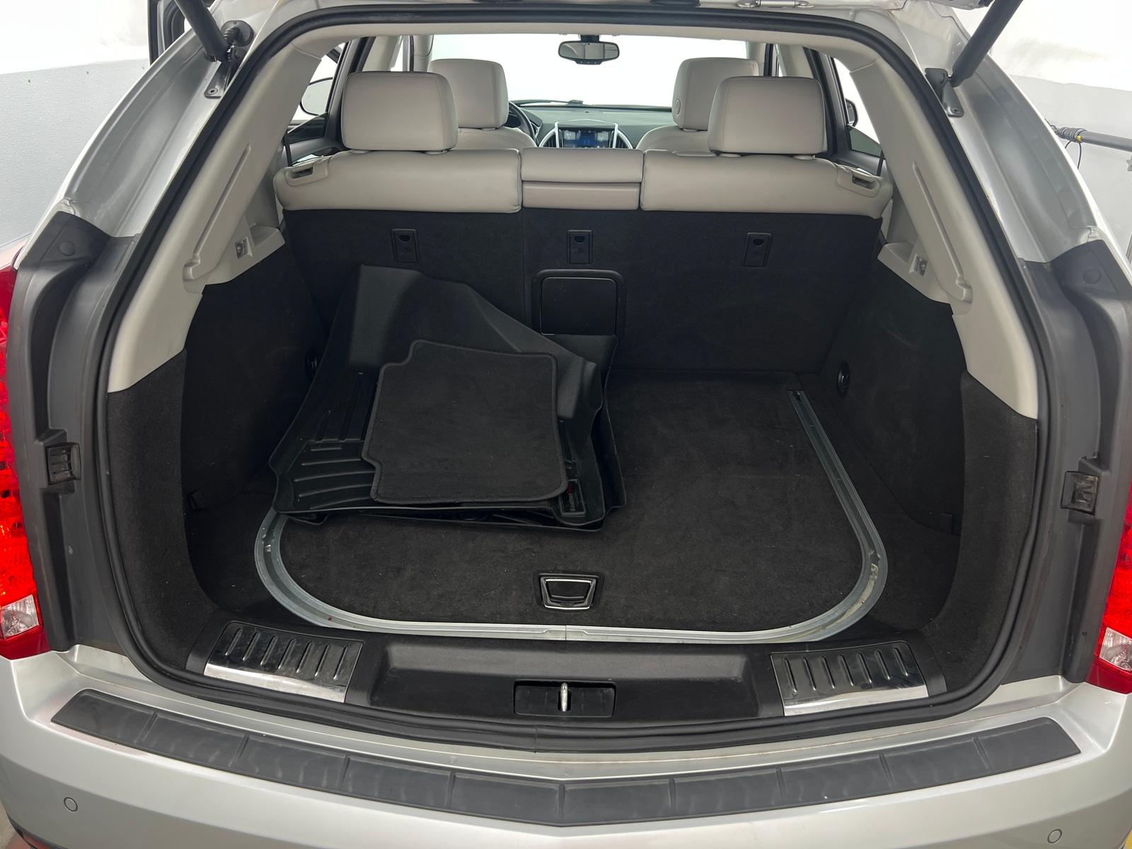 Thumbnail: 2016 Cadillac SRX - 6