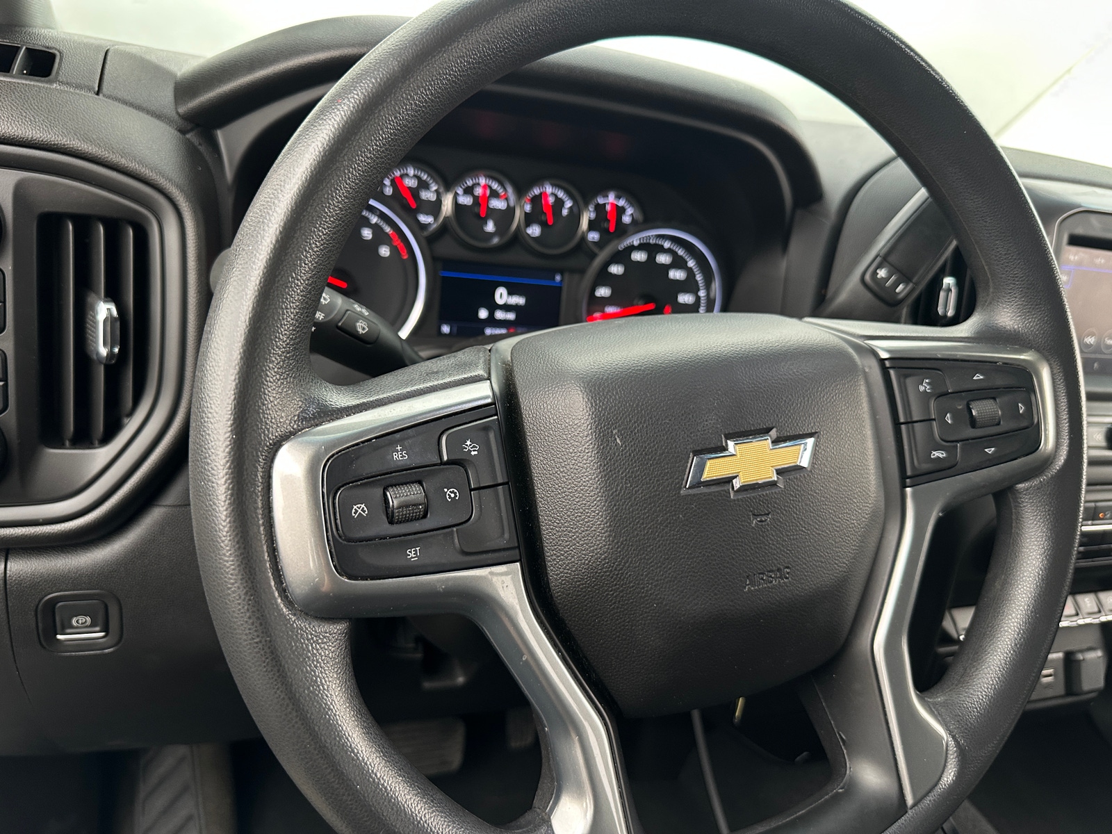 Thumbnail: 2022 Chevrolet Silverado 1500 - 5