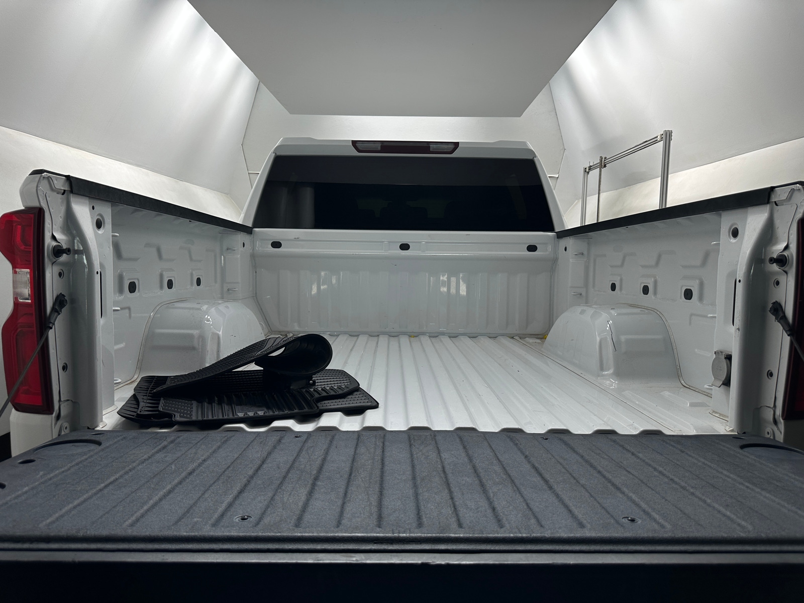Thumbnail: 2022 Chevrolet Silverado 1500 - 7