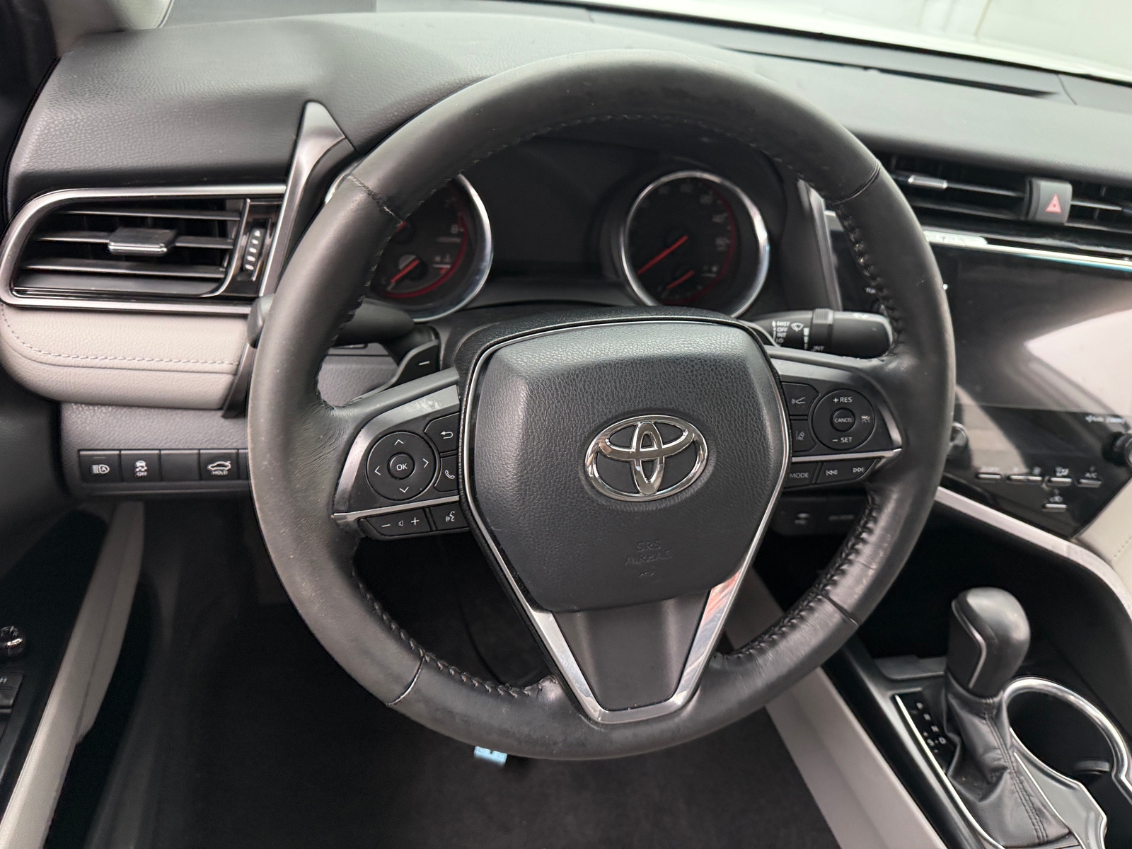 Thumbnail: 2019 Toyota Camry - 4