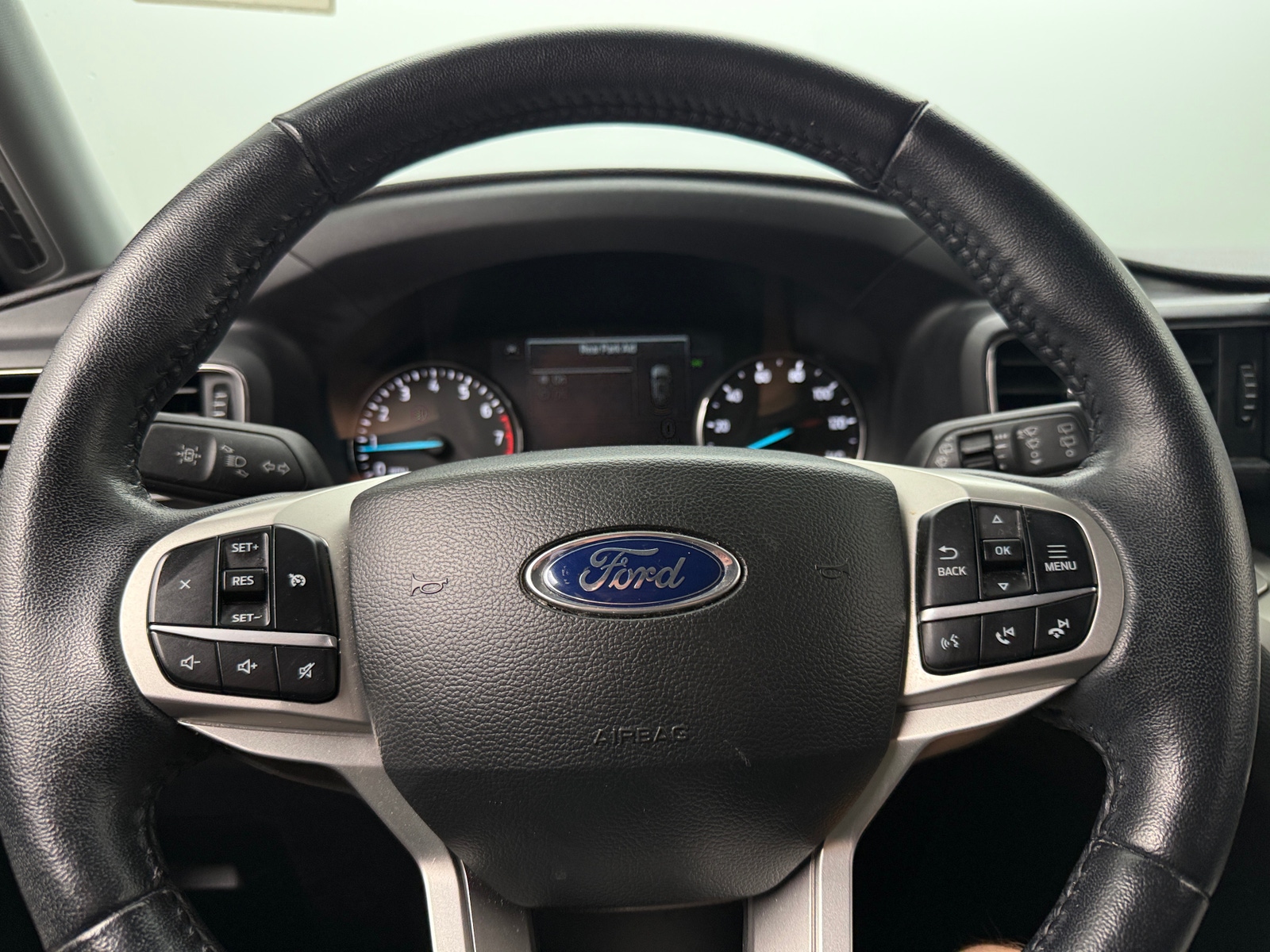 Thumbnail: 2022 Ford Explorer - 4
