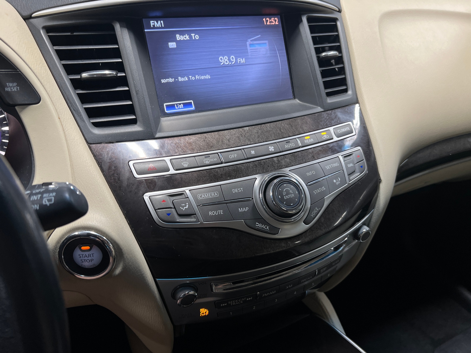 Thumbnail: 2015 INFINITI QX60 - 3