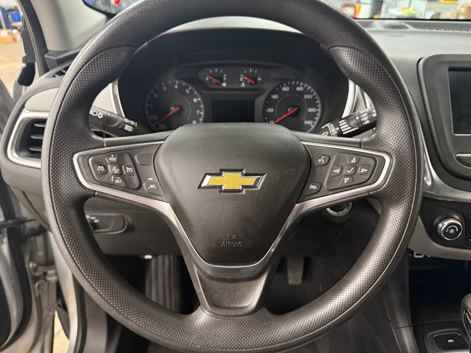 Thumbnail: 2022 Chevrolet Equinox - 5