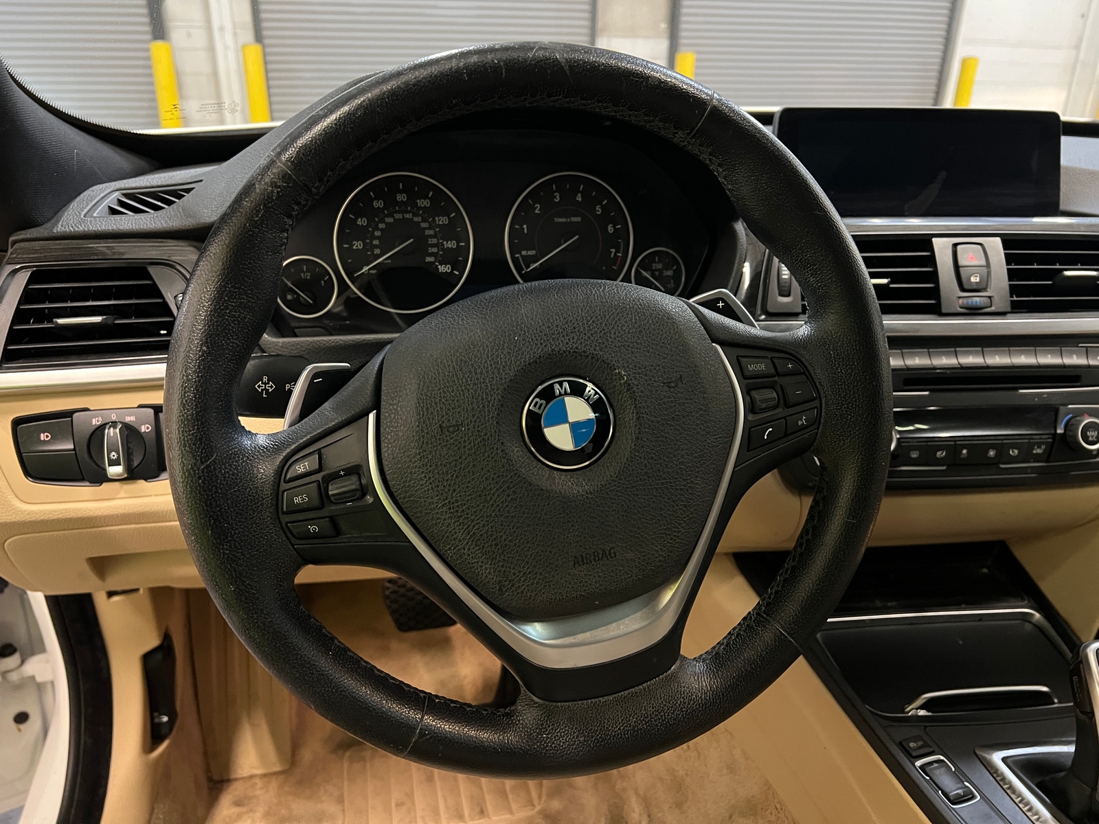 Thumbnail: 2016 BMW 3 Series - 4