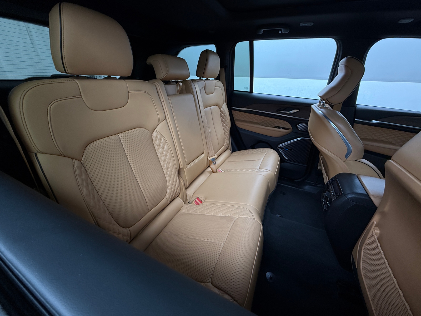 Thumbnail: 2022 Jeep Grand Cherokee - 5