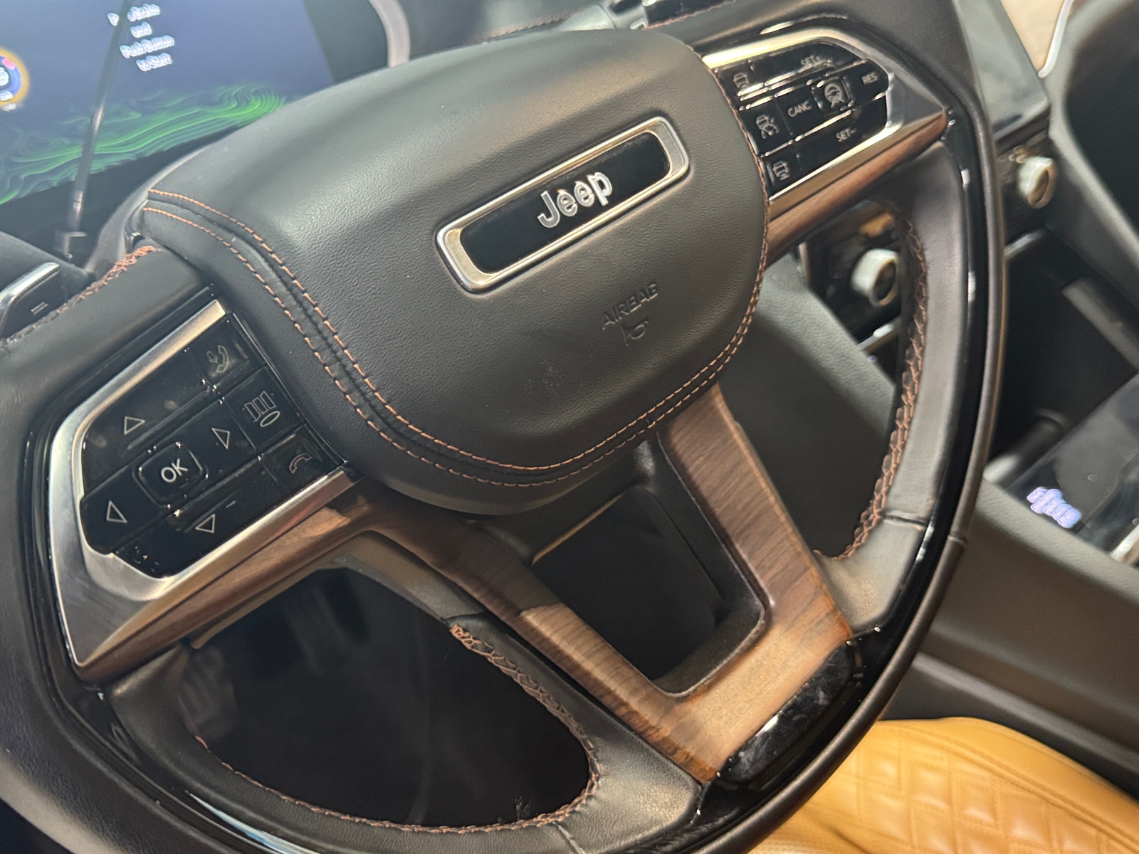 Thumbnail: 2022 Jeep Grand Cherokee - 4