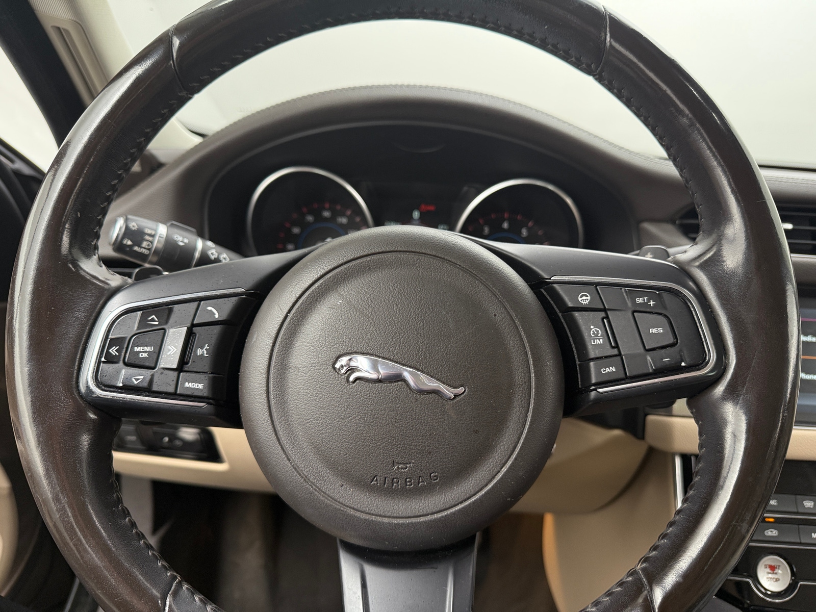 Thumbnail: 2017 Jaguar XF - 5