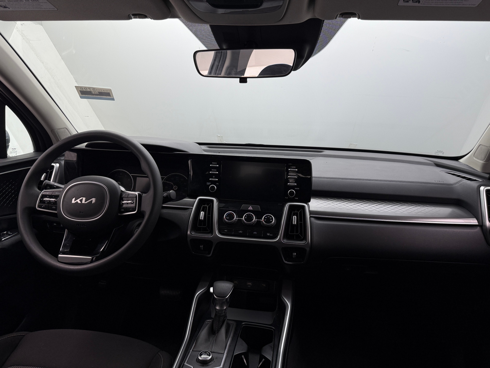 Thumbnail: 2022 Kia Sorento - 3