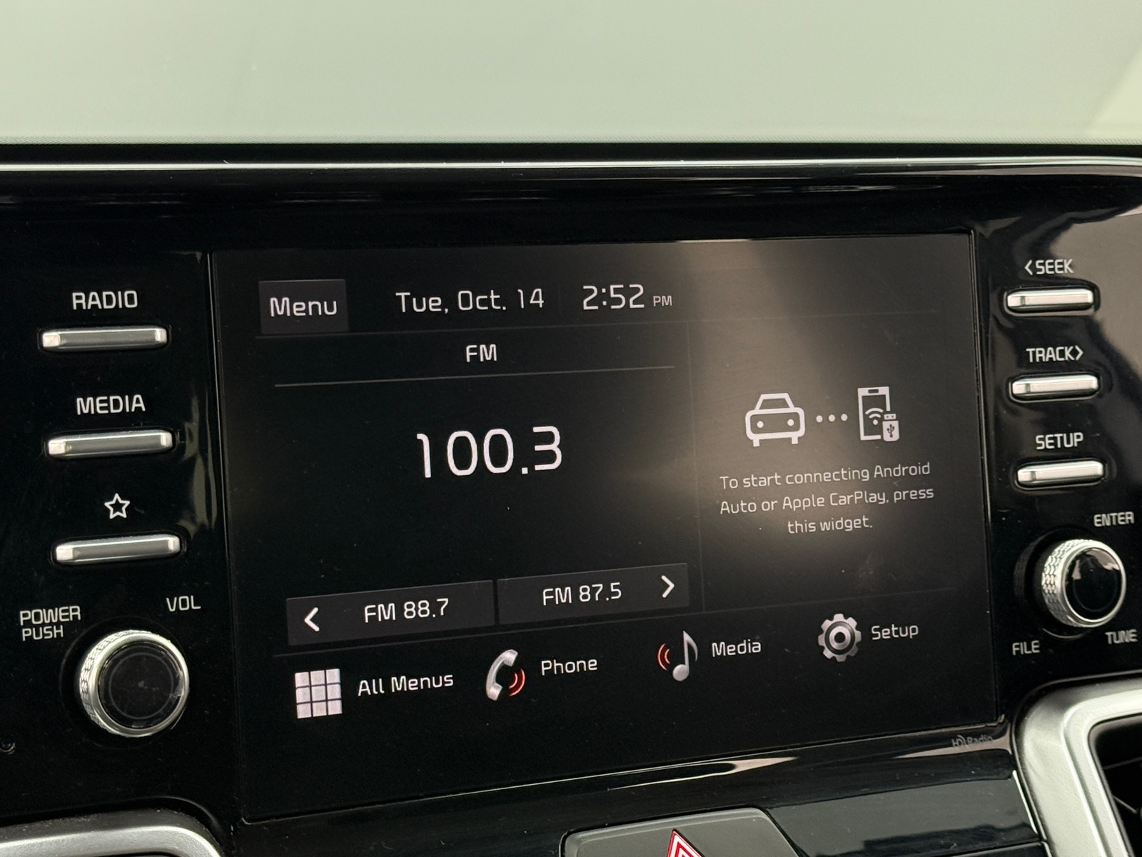 Thumbnail: 2022 Kia Sorento - 4