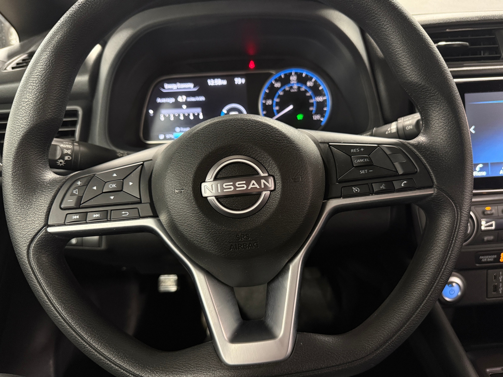 Thumbnail: 2025 Nissan Leaf - 5