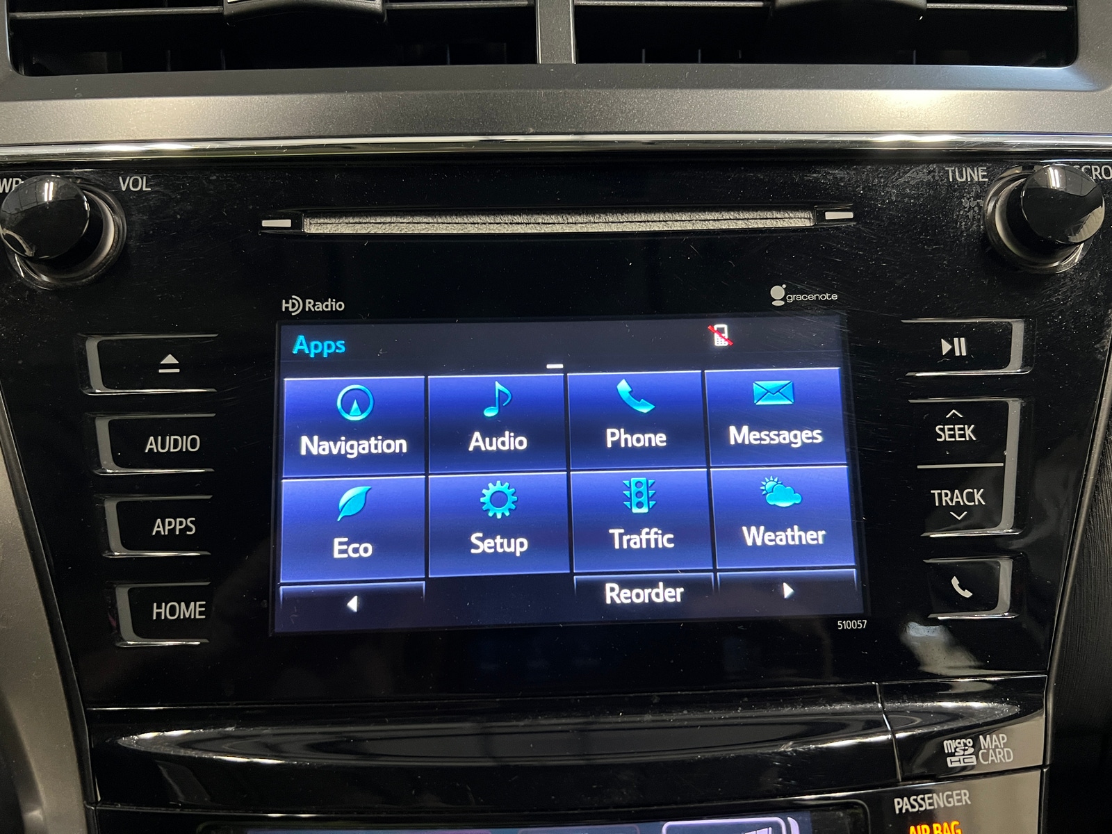 Thumbnail: 2015 Toyota Prius v - 4