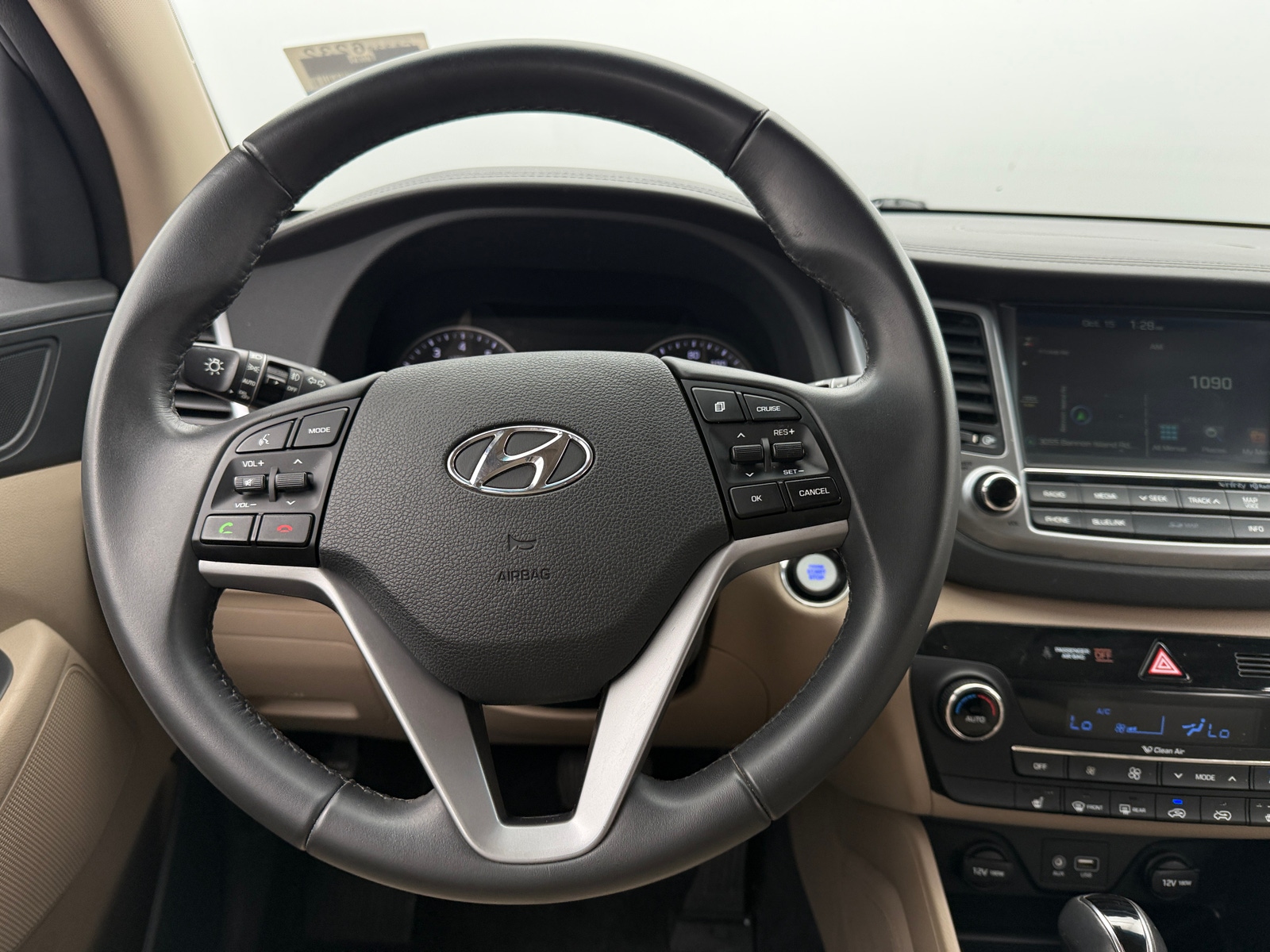 Thumbnail: 2017 Hyundai Tucson - 4