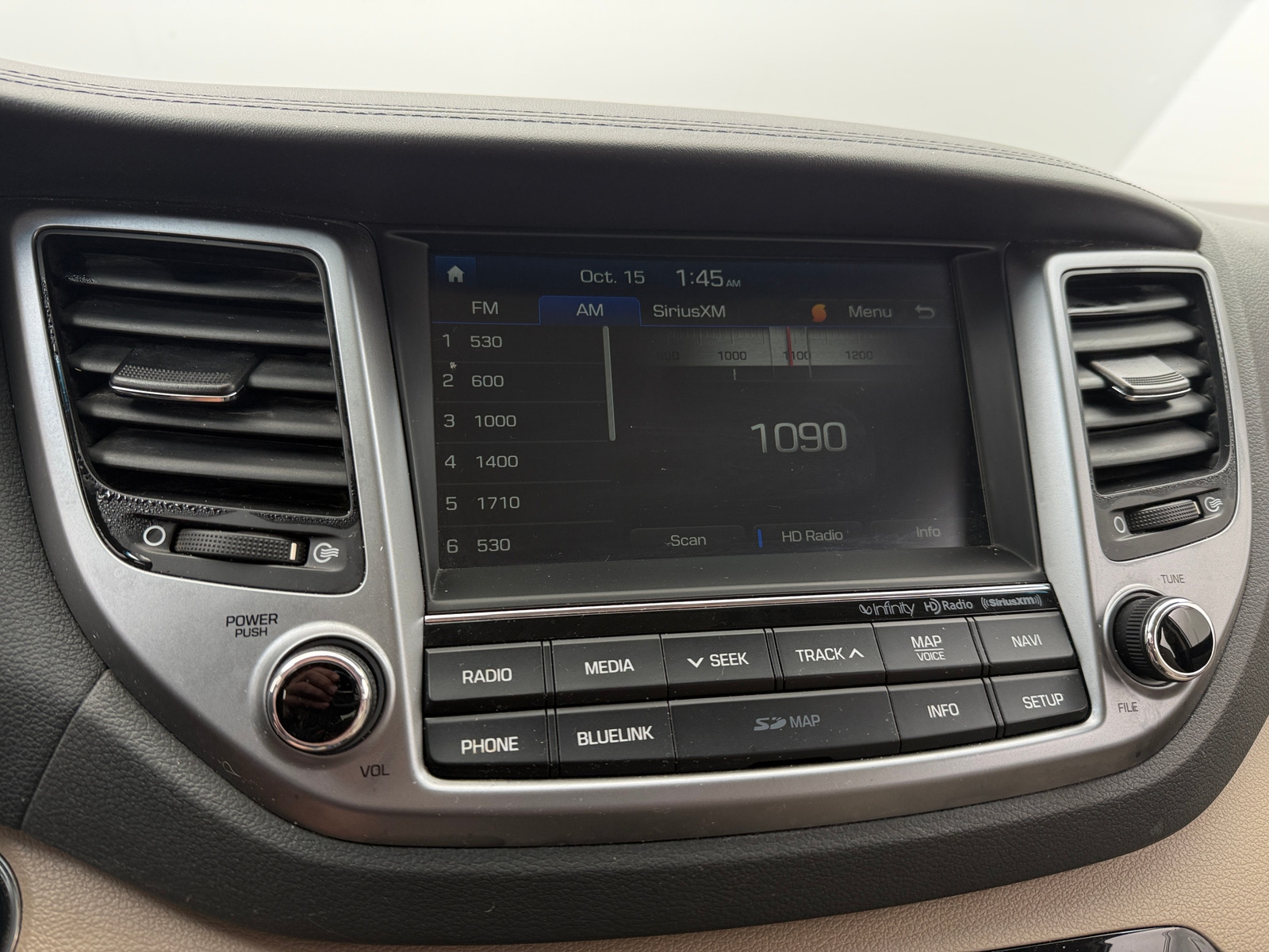 Thumbnail: 2017 Hyundai Tucson - 3