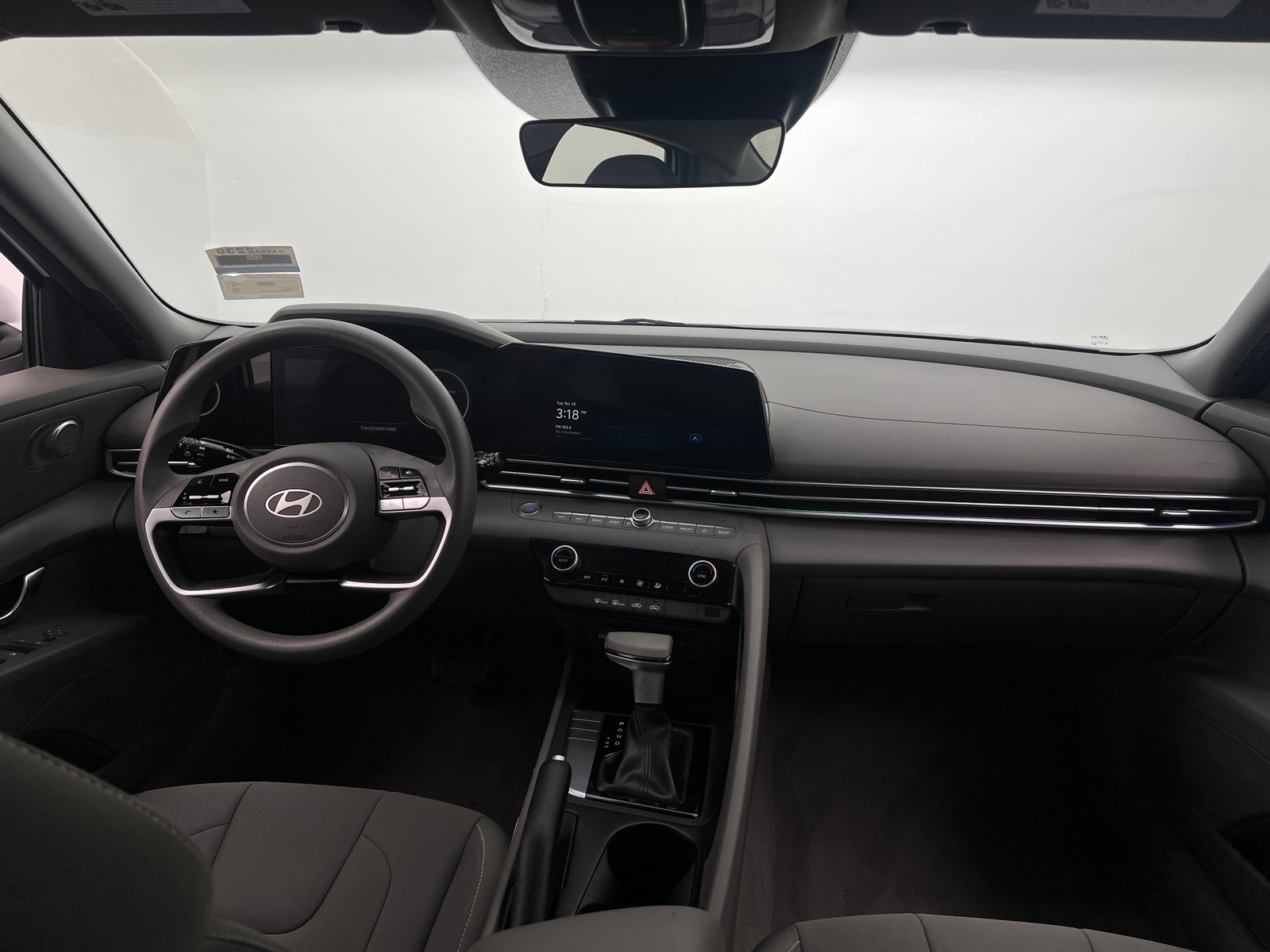 Thumbnail: 2024 Hyundai Elantra - 3